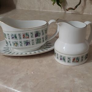 Royal Doulton Tapestry TC1024 Gravy Boat Set Creamer England Bone China Nochips